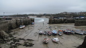 SX08692 Small boats on sand in Newquay harbour.jpg